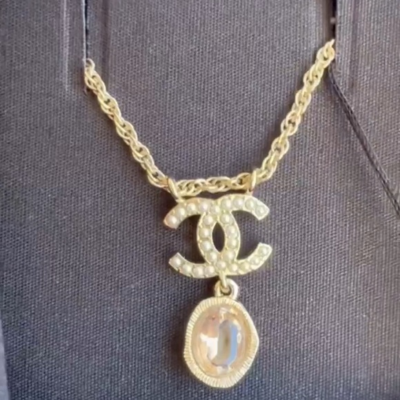 Chanel CC Pearl and pink crystal drop necklace - Picture 2 of 12